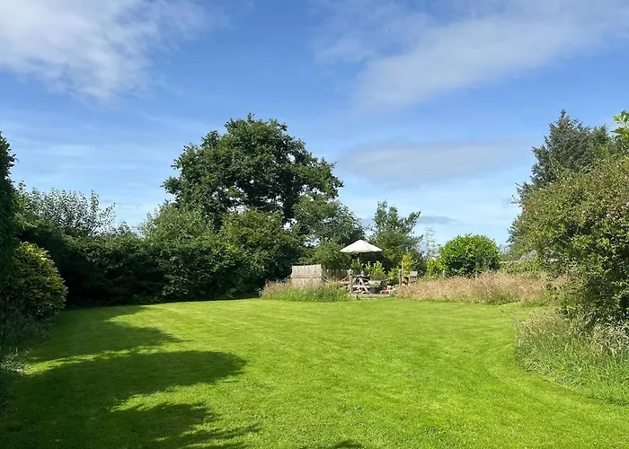 Handy For District, Detached Penruddock